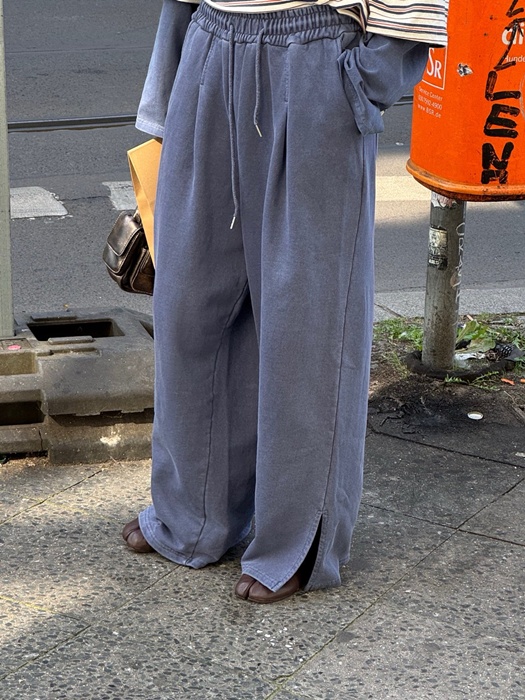 Pigment Slit Pants