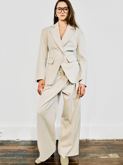 Pale Two Tuck Wool Trouser Pale Two Tuck Wool Trouser