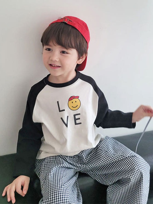 Smile Raglan Tee