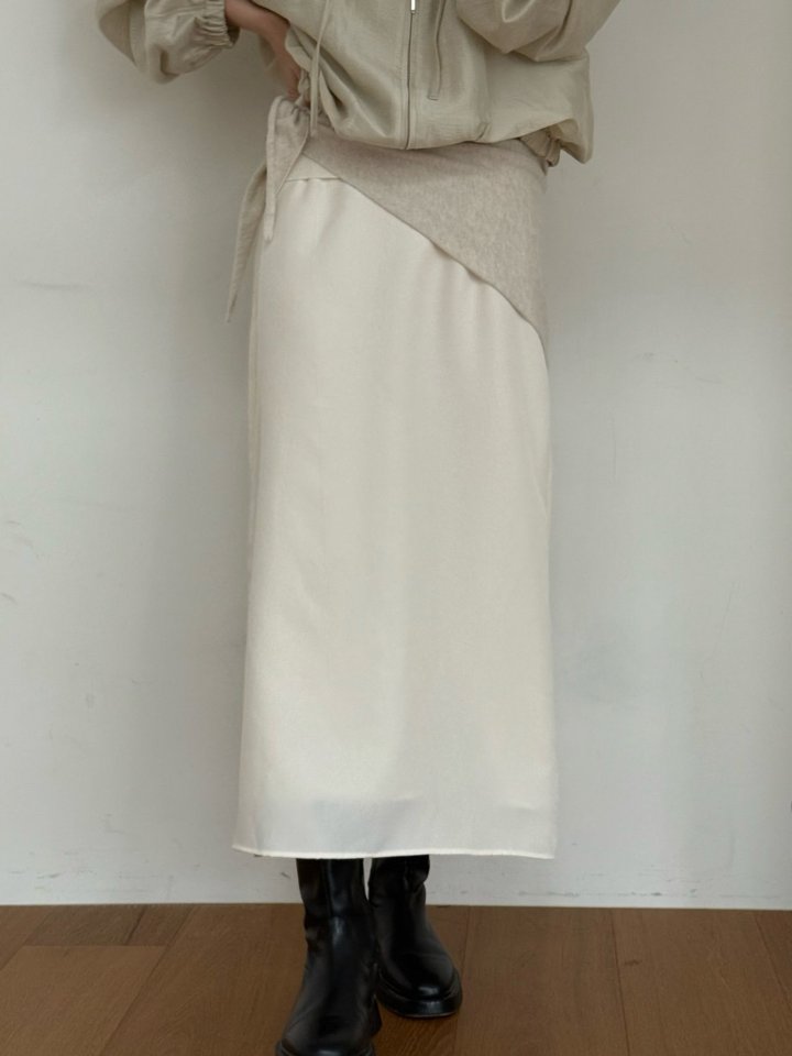 Amygrace - Korean Women Fashion - #momslook - Wrinkle Back Banding Skirt - 3