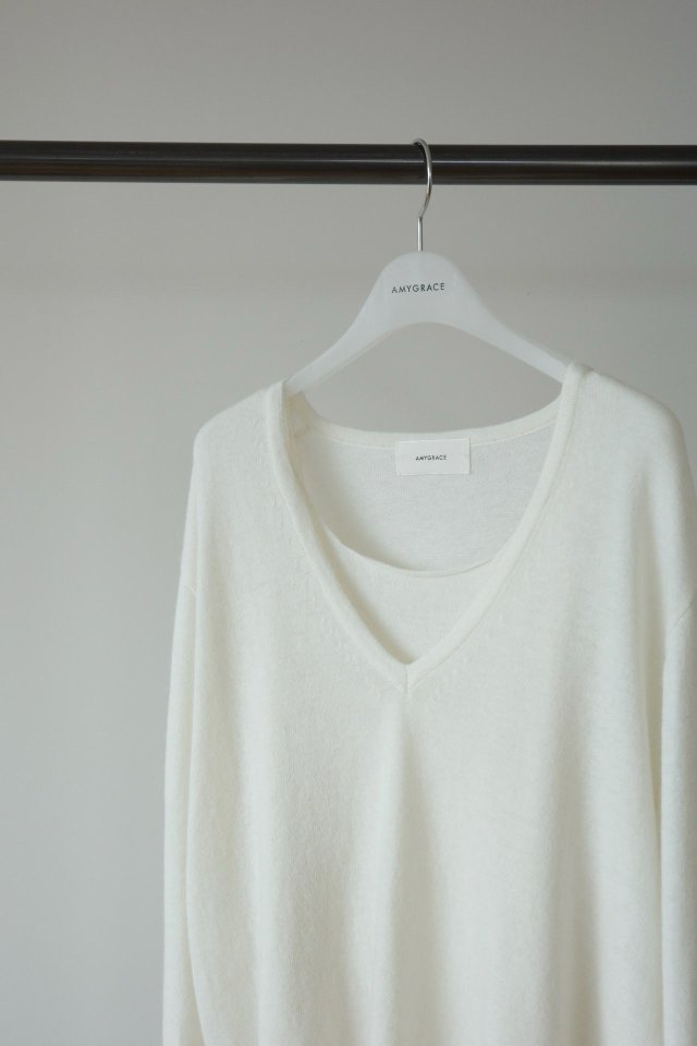 Amygrace - Korean Women Fashion - #momslook - Deep V-neck Knit Pullover - 2