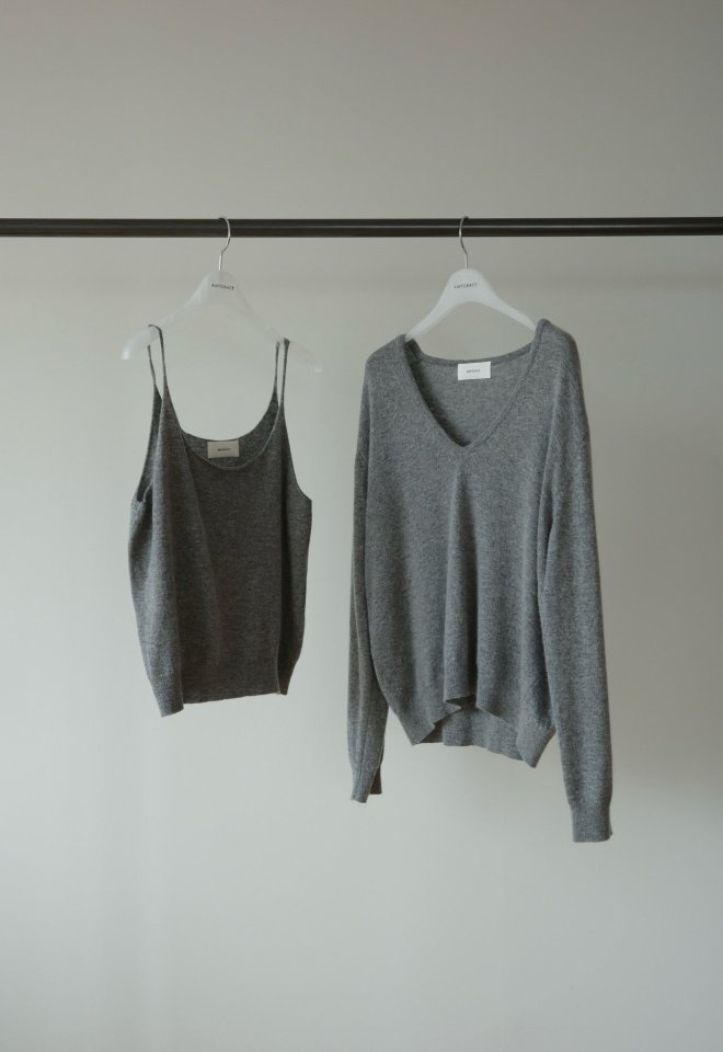 Amygrace - Korean Women Fashion - #momslook - Deep Knit Sleeveless Top