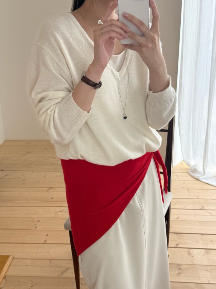 Amygrace - Korean Women Fashion - #pursuepretty - Prince Cashmere Triangle Muffler - 3