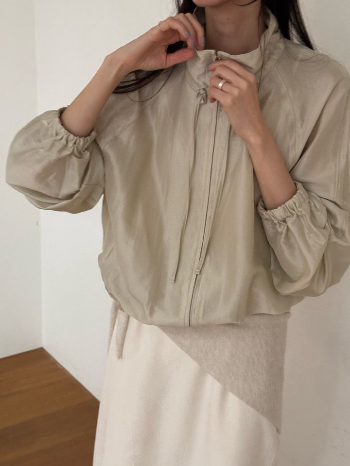 Amygrace - Korean Women Fashion - #restrostyle - Mardi Zipper Blouse - 3