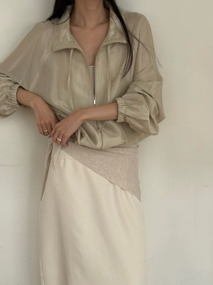 Amygrace - Korean Women Fashion - #restrostyle - Mardi Zipper Blouse - 4