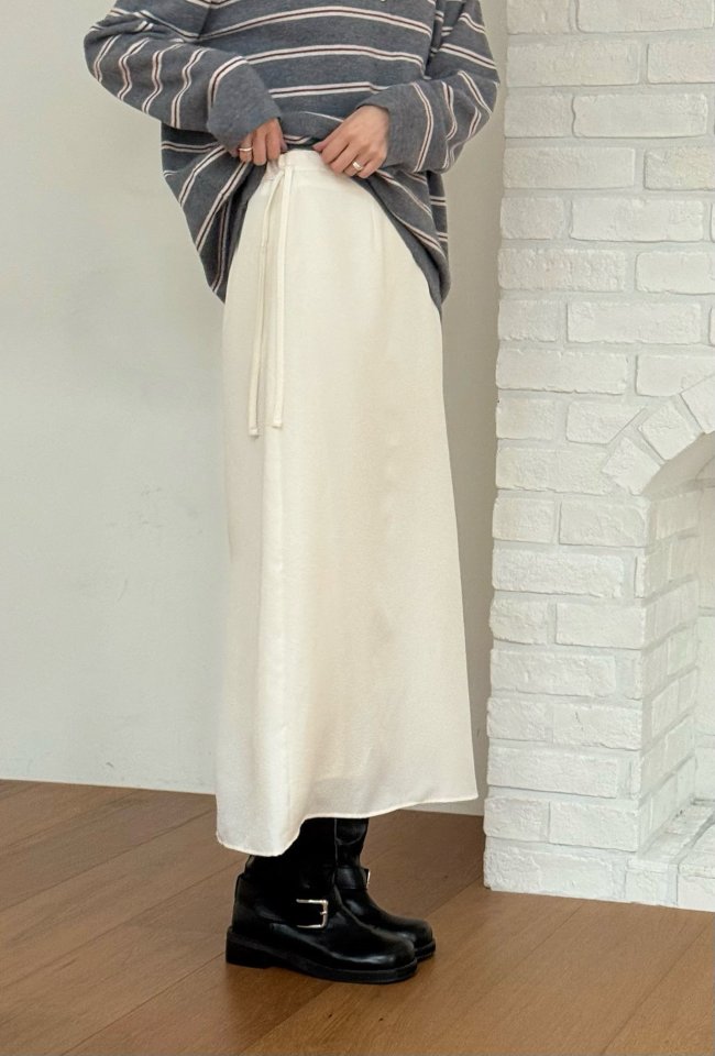 Amygrace - Korean Women Fashion - #momslook - Wrinkle Back Banding Skirt - 4