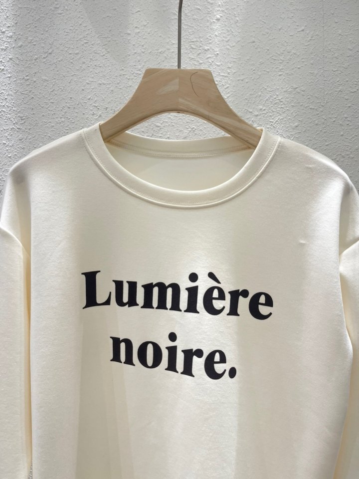 Another Plan - Korean Women Fashion - #romanticstyle - Noire Cushion Tee