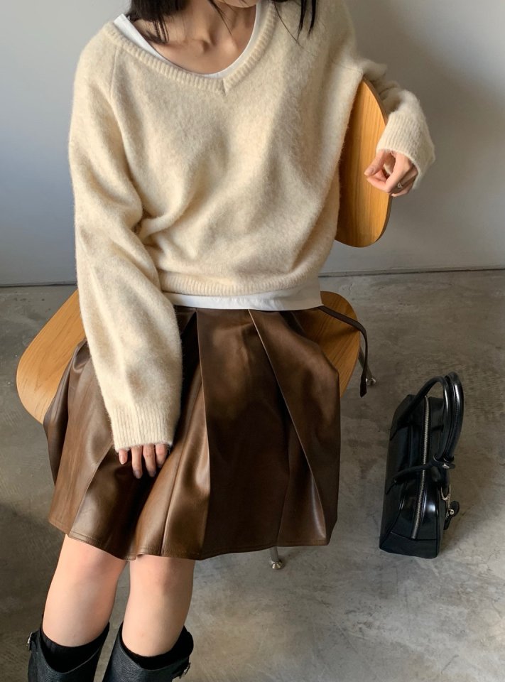 Better - Korean Women Fashion - #womensfashion - Port V-neck Knit Pullover - 6
