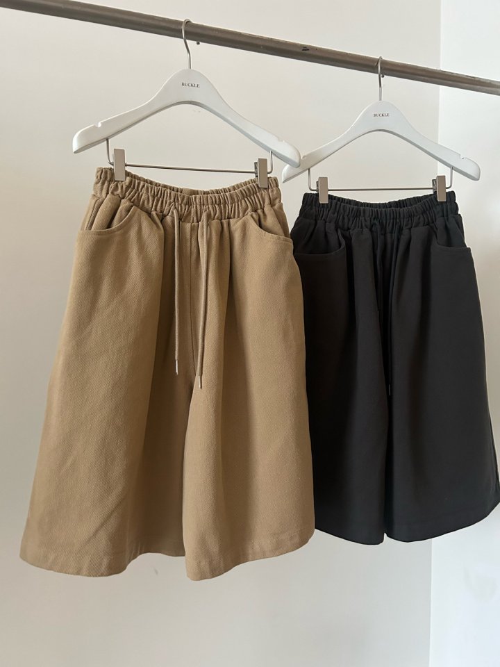 Buckle - Korean Women Fashion - #momslook - Curve Bermuda Pants