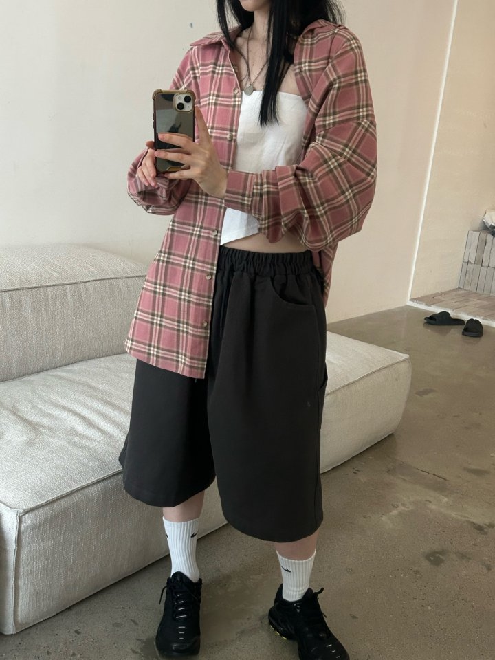 Buckle - Korean Women Fashion - #momslook - Curve Bermuda Pants - 5