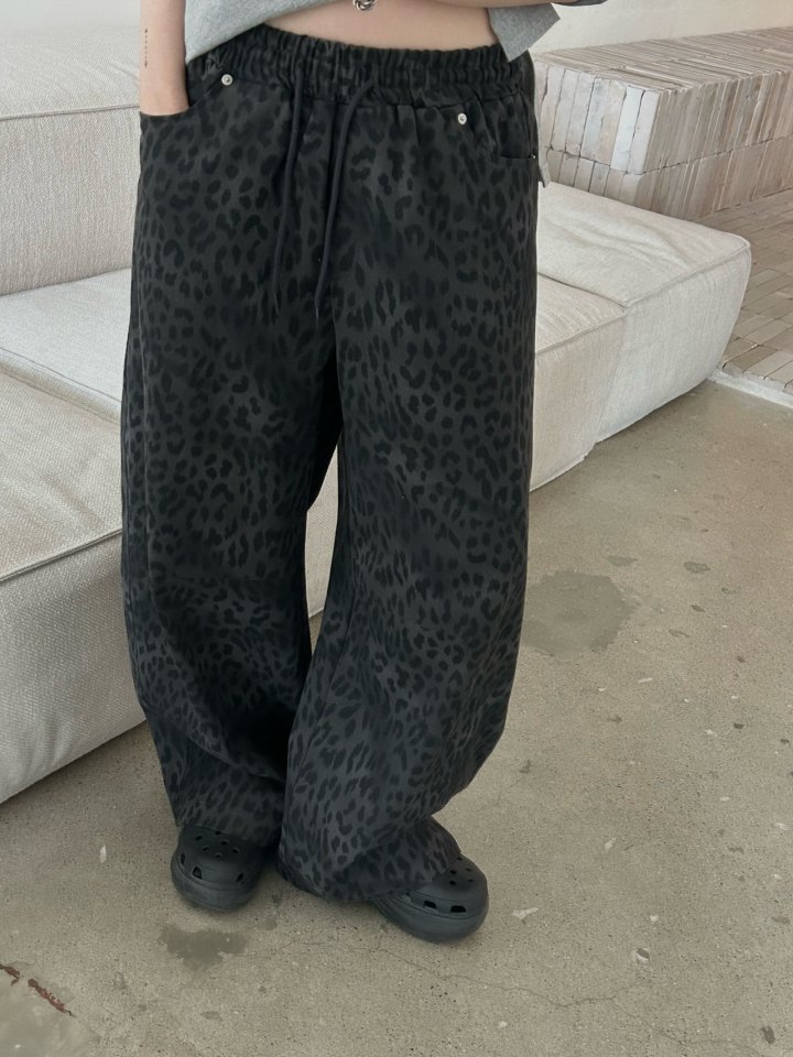 Buckle - Korean Women Fashion - #vintageinspired - Leopard Wide Pants