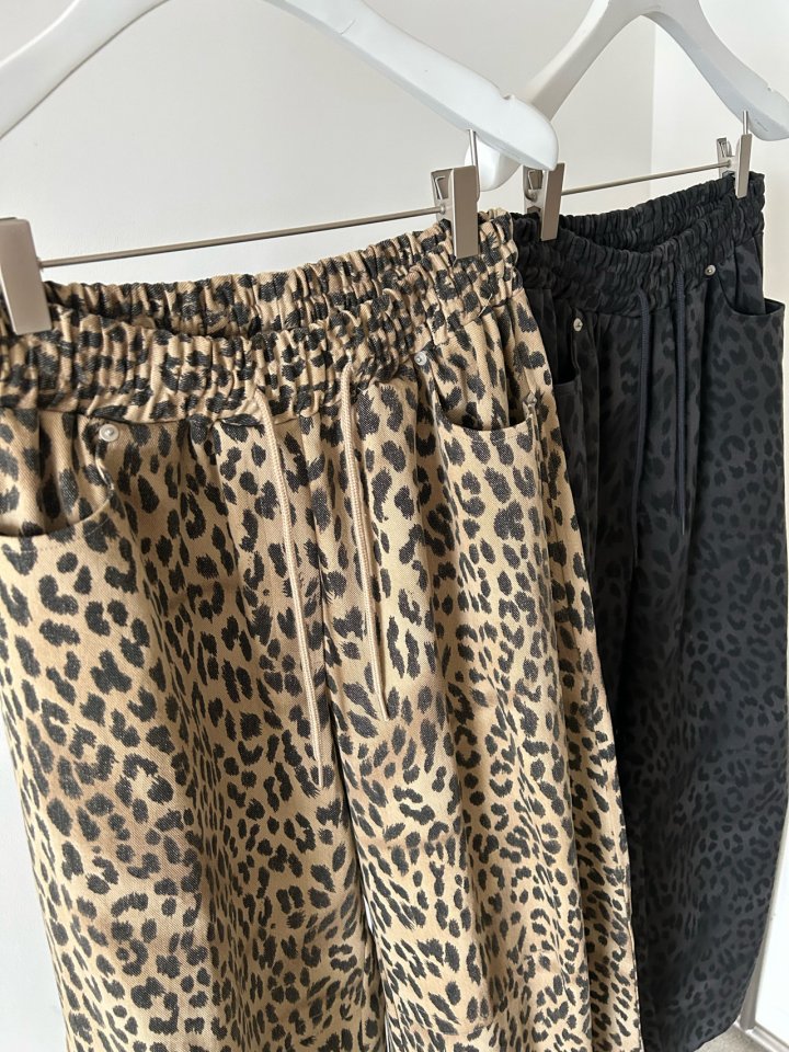 Buckle - Korean Women Fashion - #vintagekidsstyle - Leopard Wide Pants - 3
