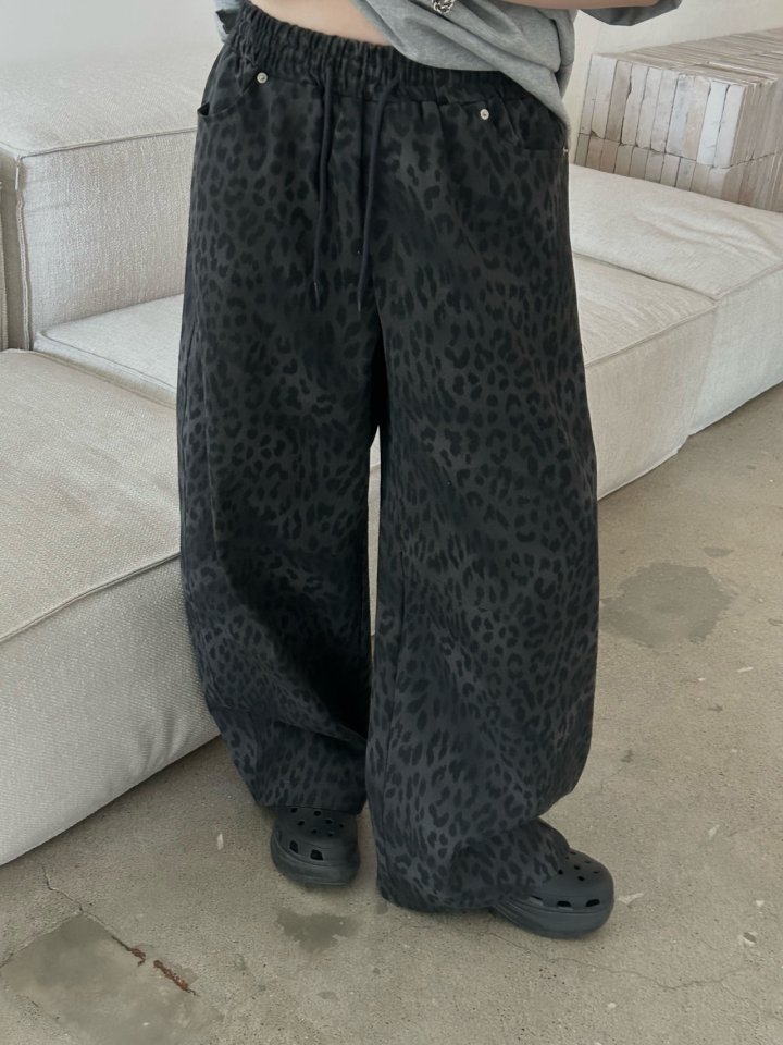 Buckle - Korean Women Fashion - #vintagekidsstyle - Leopard Wide Pants - 2