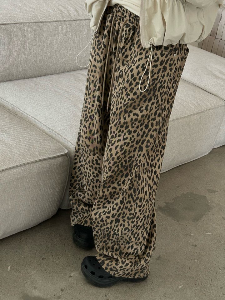 Buckle - Korean Women Fashion - #vintagekidsstyle - Leopard Wide Pants