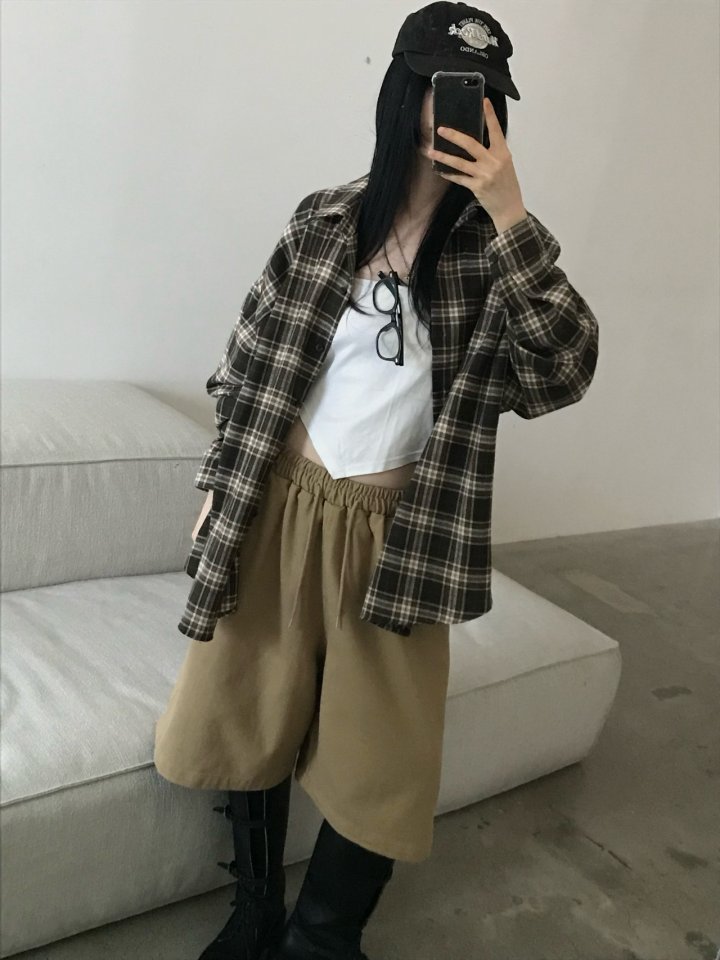 Buckle - Korean Women Fashion - #womensfashion - Curve Bermuda Pants - 11