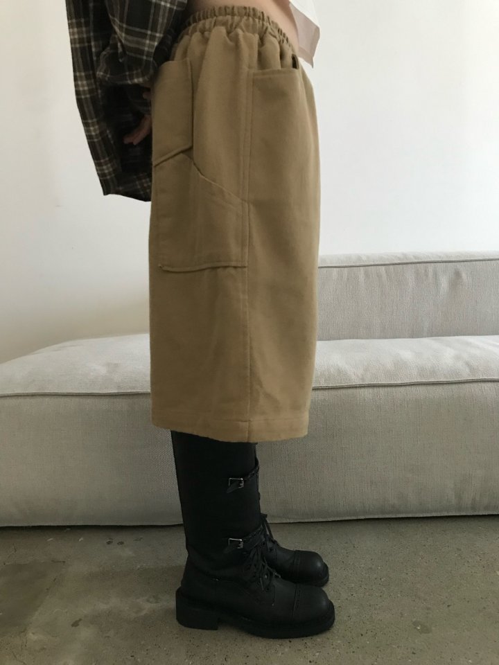 Buckle - Korean Women Fashion - #womensfashion - Curve Bermuda Pants - 5