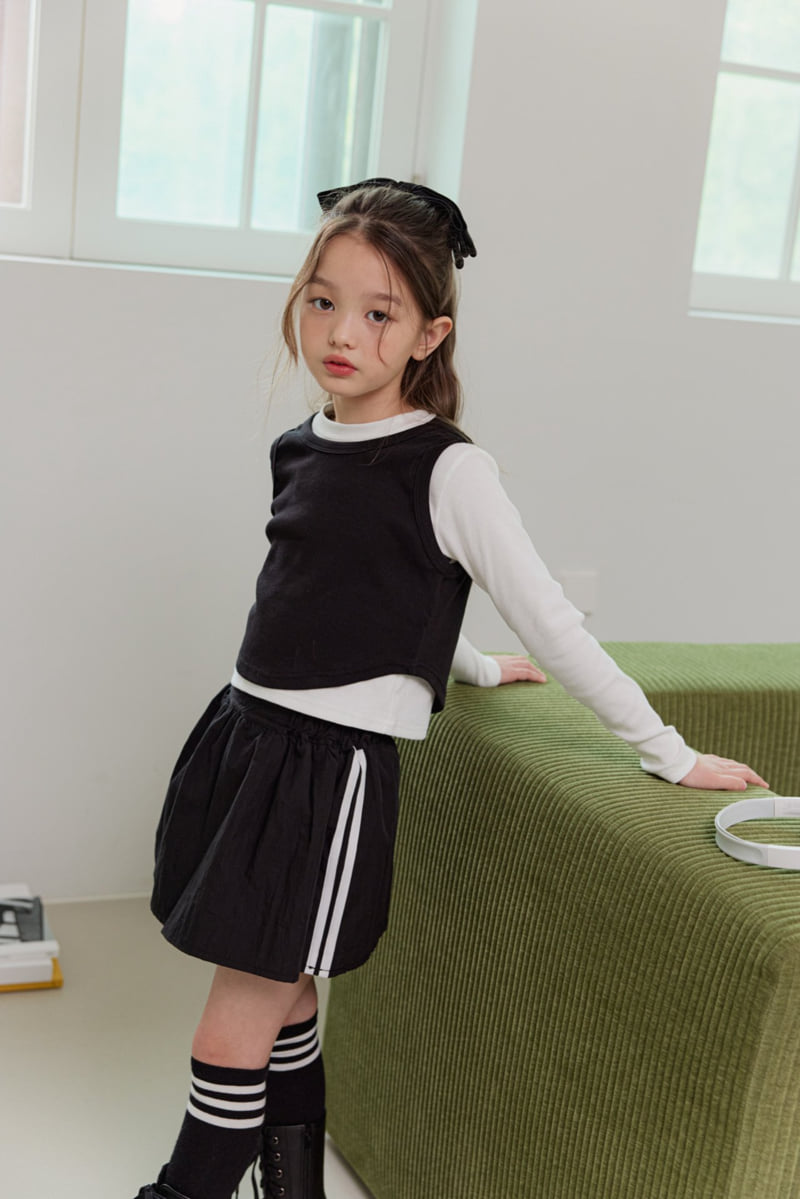 Tape Pleated Skirt Pants by Dore Dore for Child - view 11