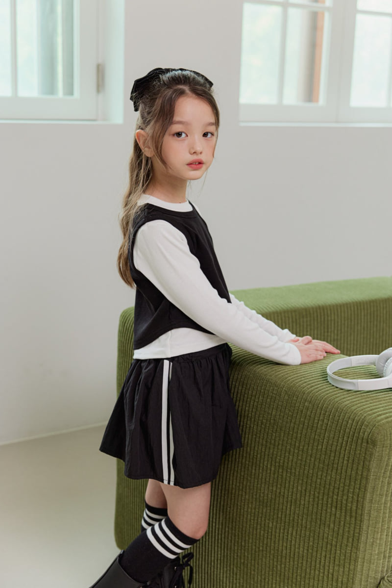 Tape Pleated Skirt Pants by Dore Dore for Child - view 12