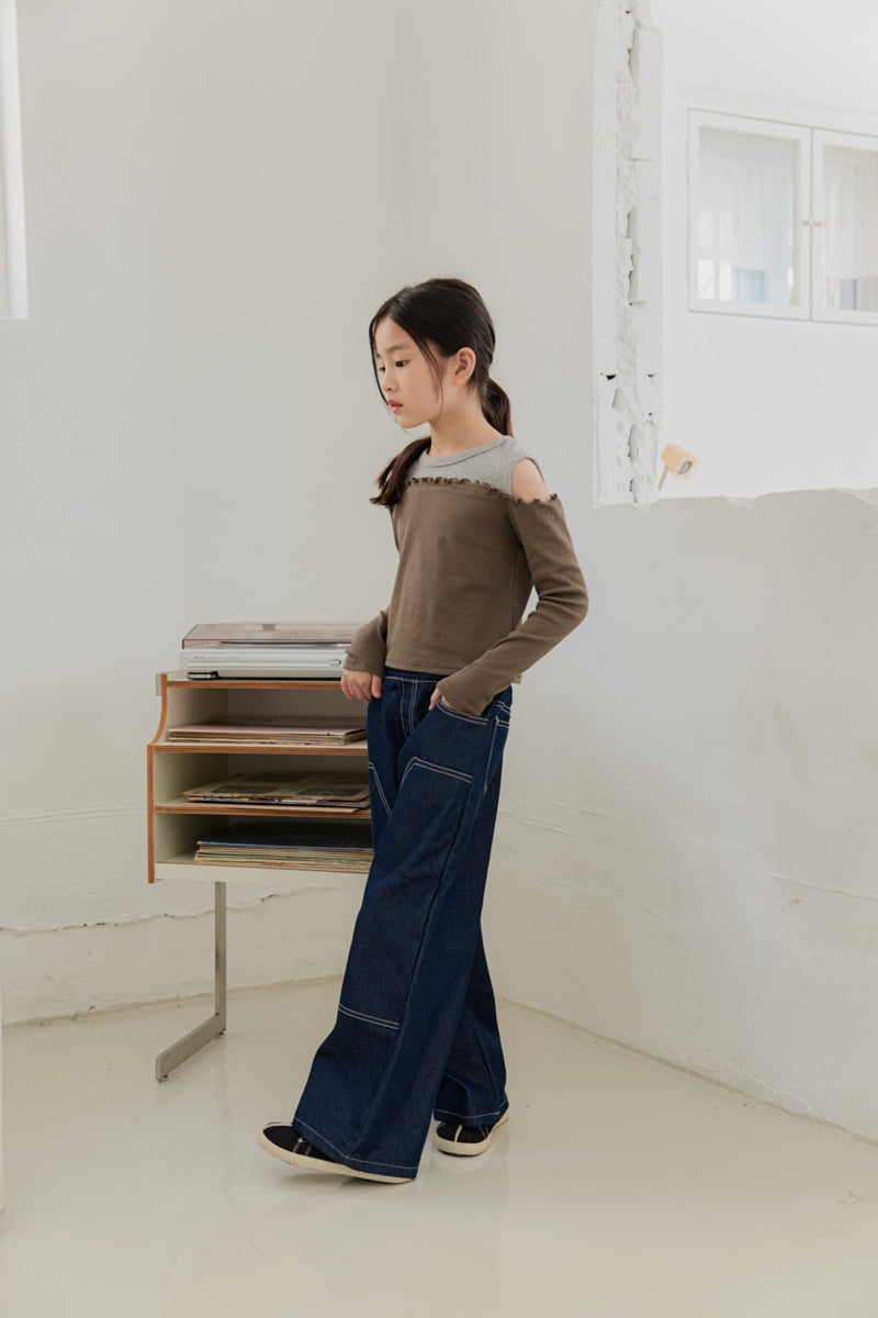 Dore Dore - Korean Children Fashion - #kidsshorts - Long Sleeve Off-Shoulder Tee
