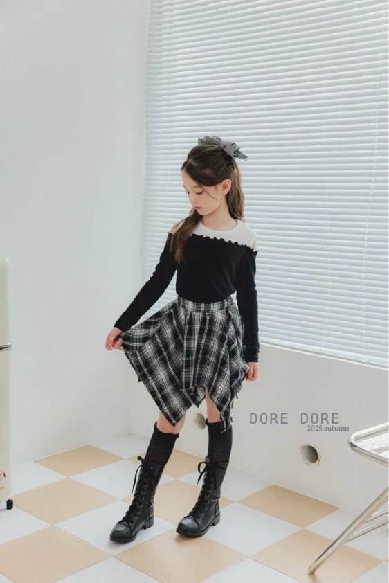 Dore Dore - Korean Children Fashion - #littlefashionista - Check Flare Skirt Pants - 10