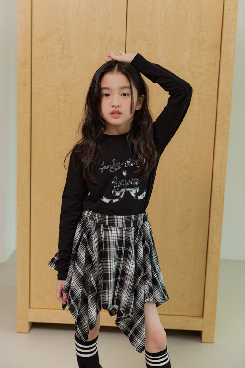 Dore Dore - Korean Children Fashion - #prettylittlegirls - Dark Ribbon Crop Tee