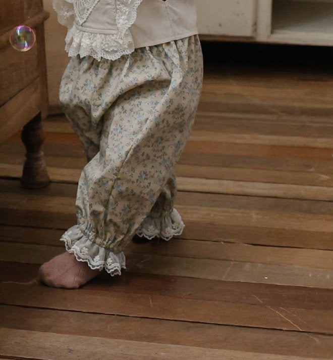 Flo - Korean Baby Fashion - #babygirlfashion - Bebe Mongle Frill Pants - 5
