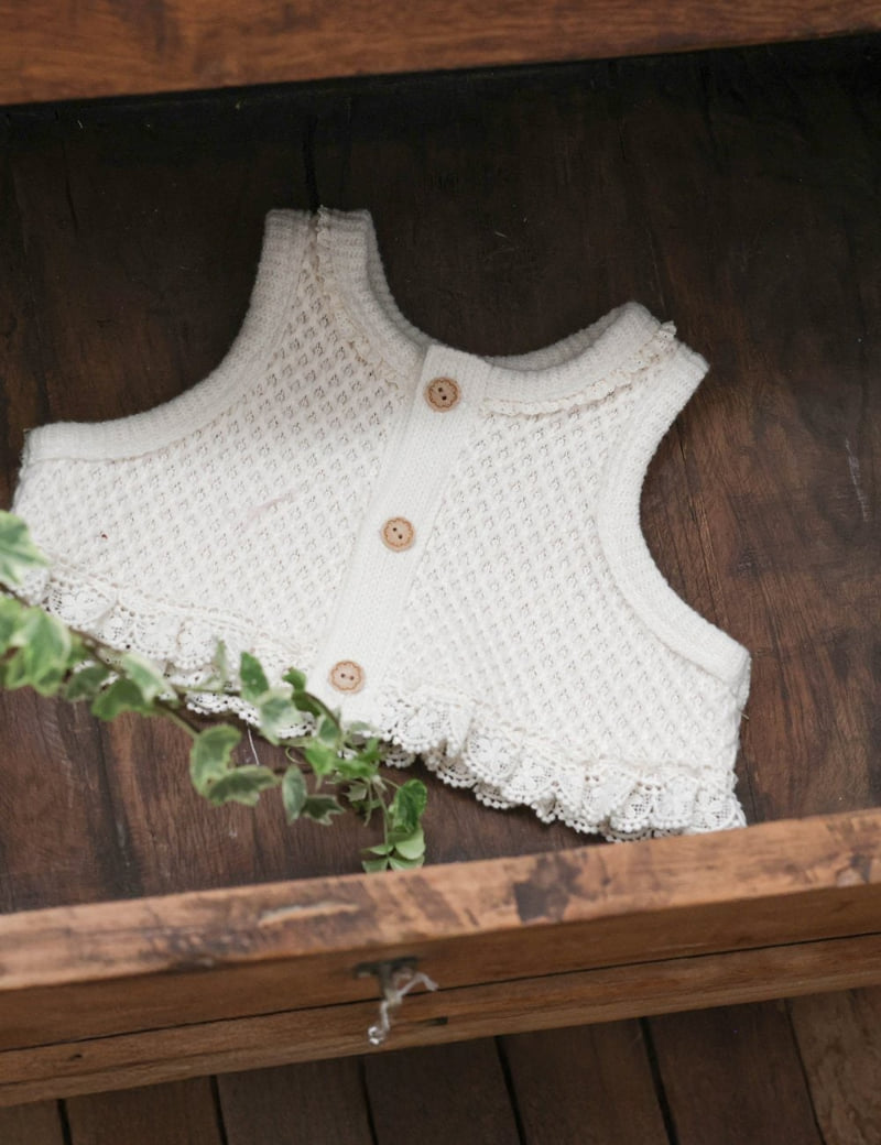 Bebe Autumn Vest by Flo for Baby girl - view 7