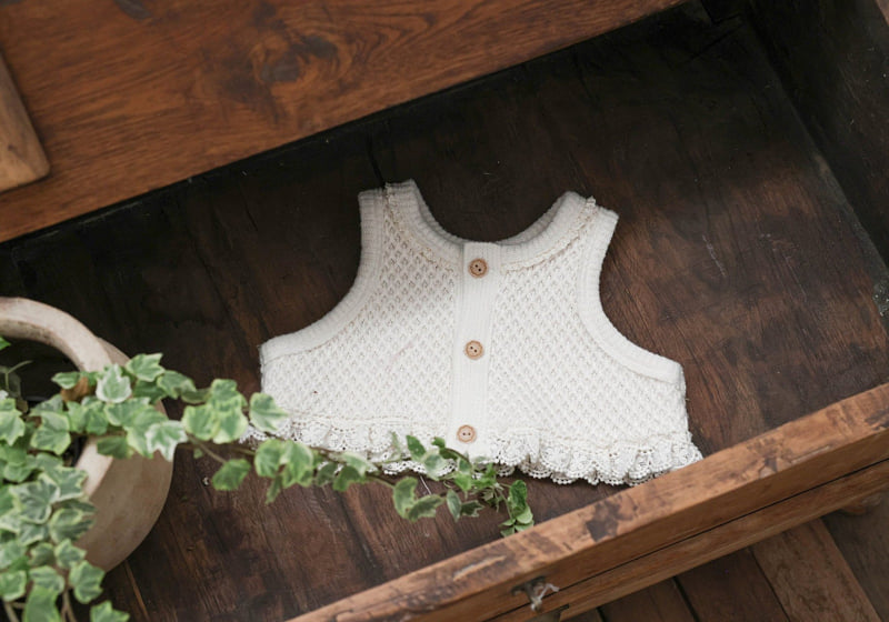 Bebe Autumn Vest by Flo for Baby girl - view 8