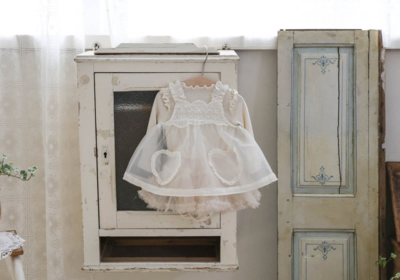 Bebe Heartie Apron by Flo for Baby - view 12