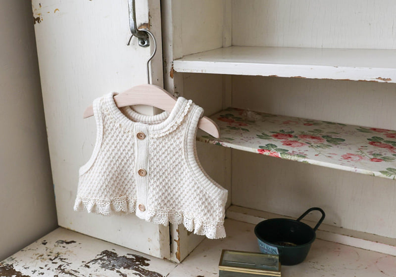Bebe Autumn Vest by Flo for Baby girl - view 10