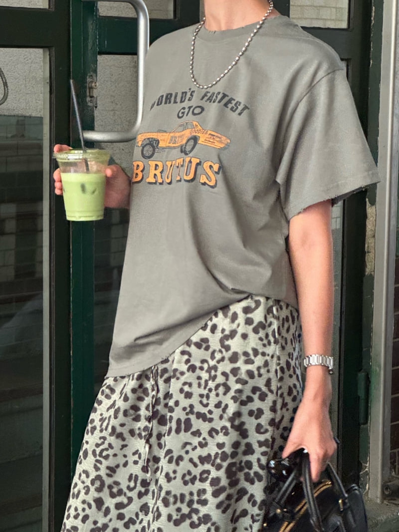 Heil - Korean Women Fashion - #womensfashion - Old Car Vintage Tee - 4