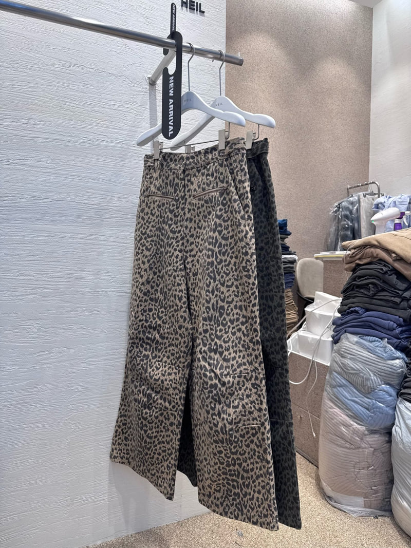 Heil - Korean Women Fashion - #womensfashion - Leopard Zipper Pants - 6