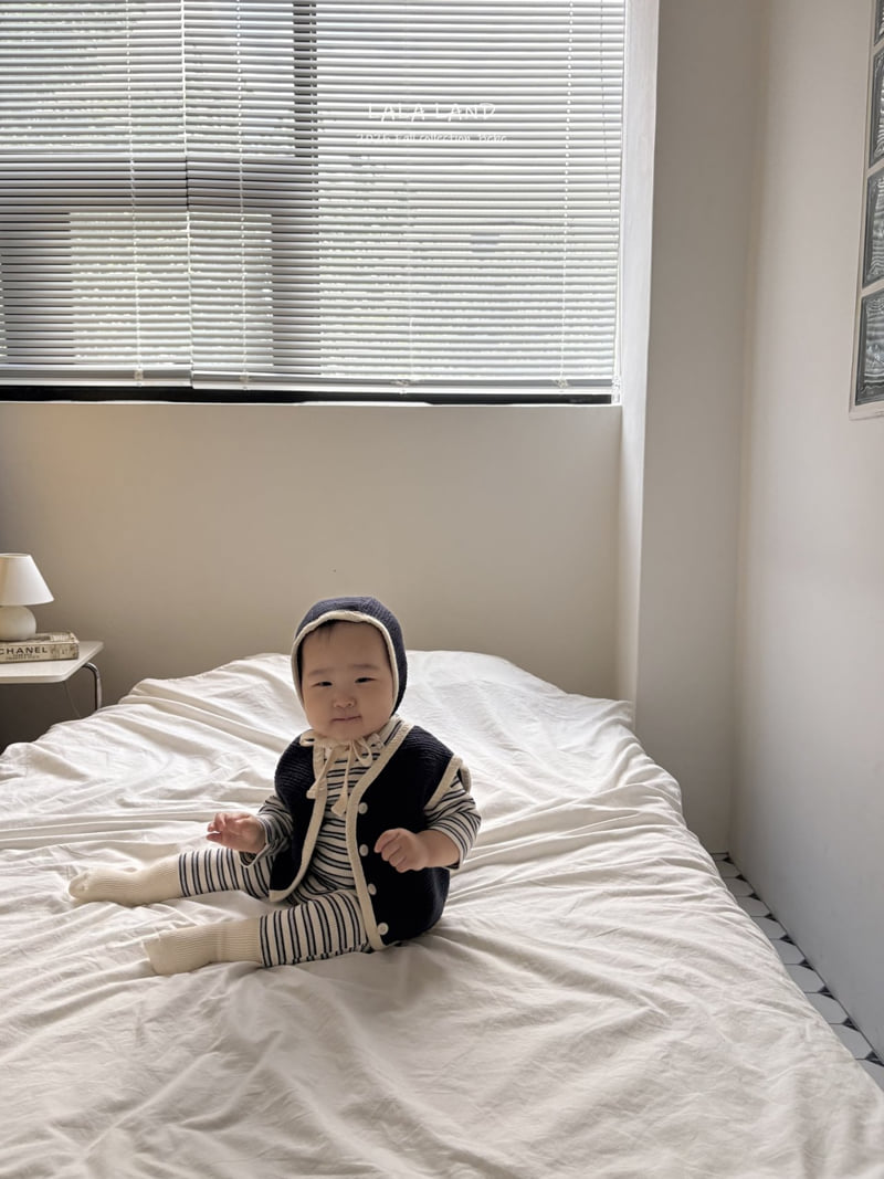 Lalaland - Korean Baby Fashion - #onlinebabyboutique - bebe Cushion Mellow Bonnet
