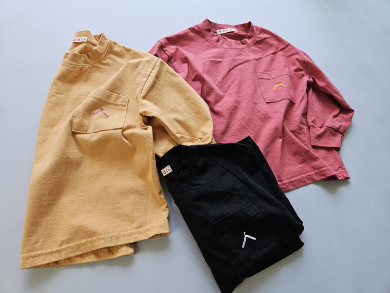Mooi Store - Korean Children Fashion - #todddlerfashion - Pocket Embroidery Tee - 8