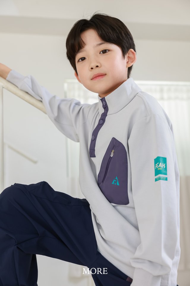 More - Korean Children Fashion - #littlefashionista - Pocket High Collar Tee - 2