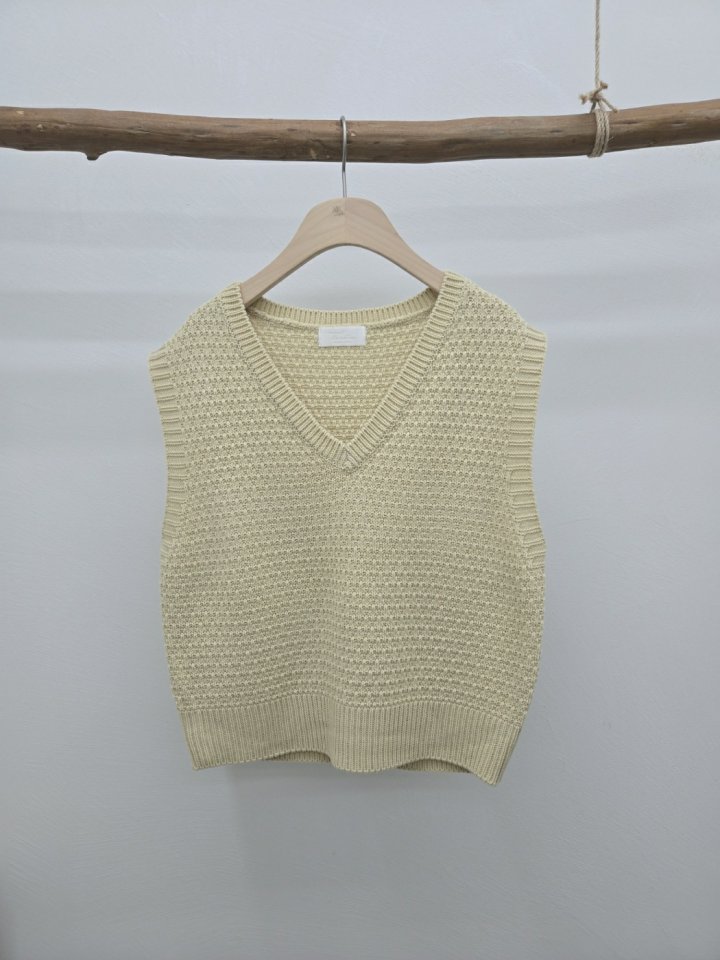 Most - Korean Women Fashion - #momslook - Sting Vest - 2