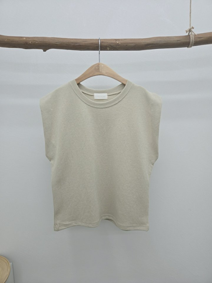 Most - Korean Women Fashion - #womensfashion - Boxy Sleeveless Tee - 2