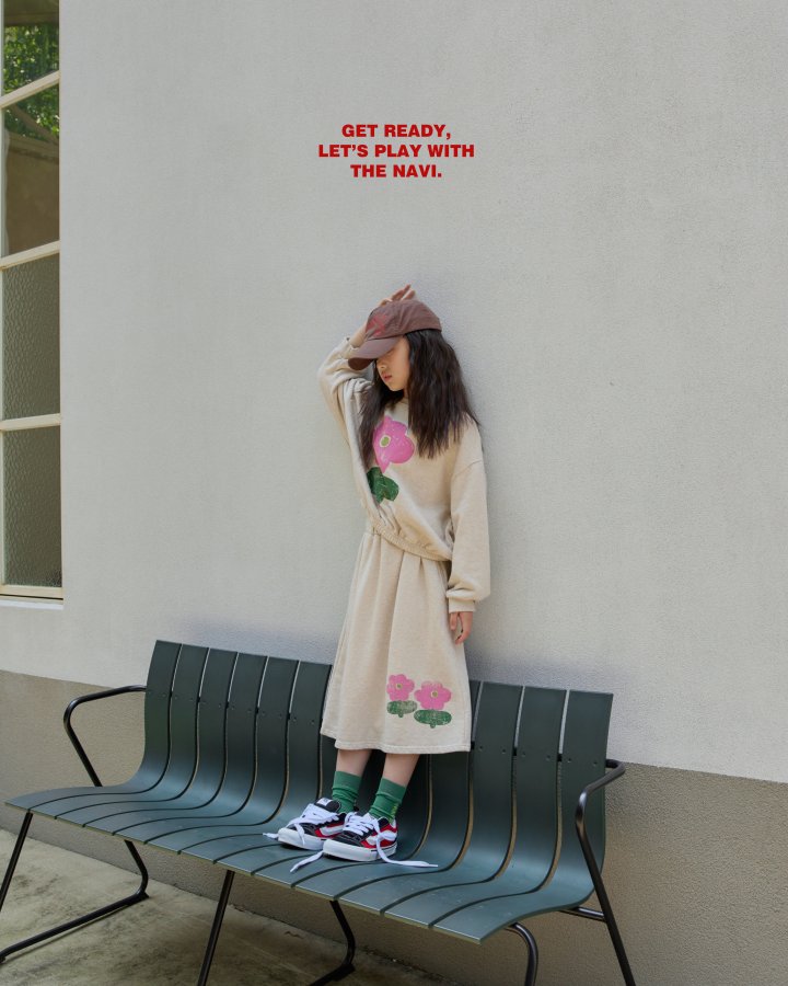 Navi - Korean Children Fashion - #kidsshorts - Lily Crop Sweatshirt - 4