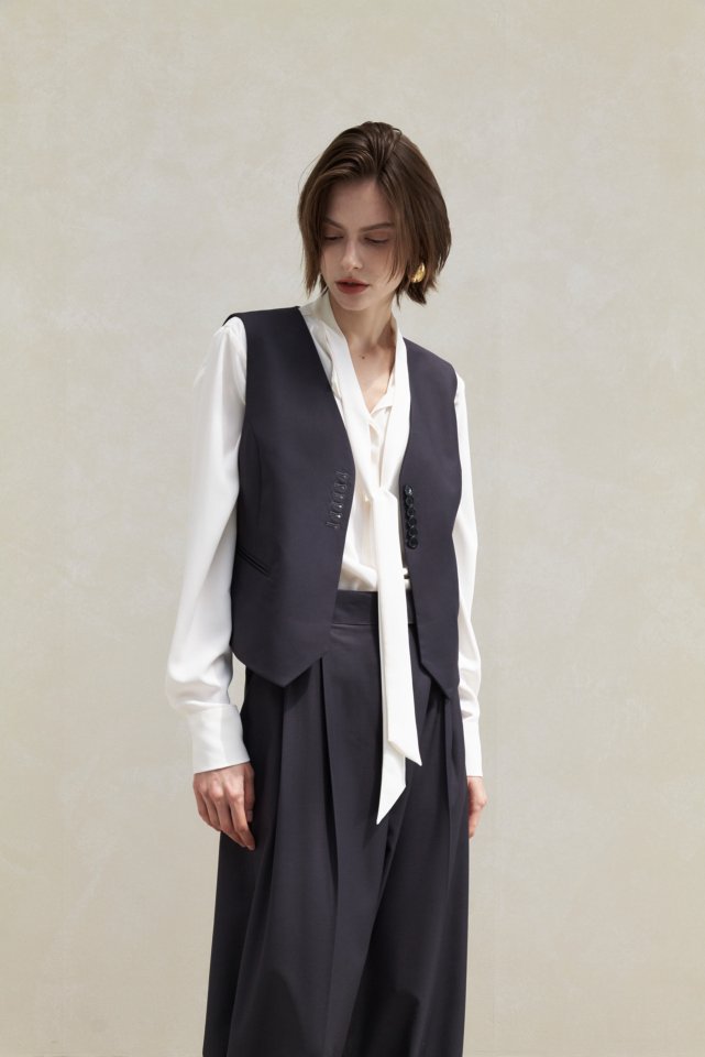 Neroli36 - Korean Women Fashion - #momslook - Lauren Buckle Vest - 9