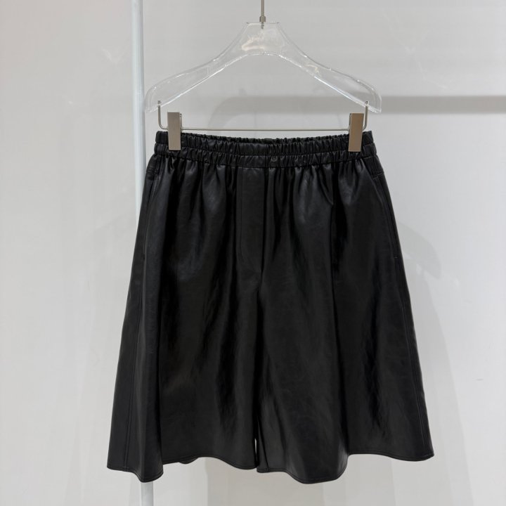 Neroli36 - Korean Women Fashion - #thatsdarling - Leather Bermuda Pants
