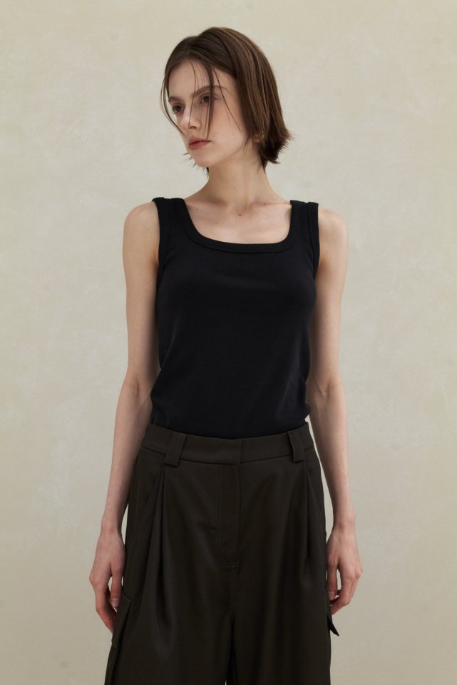 Neroli36 - Korean Women Fashion - #womensfashion - Heavy Square Sleeveless Top - 10