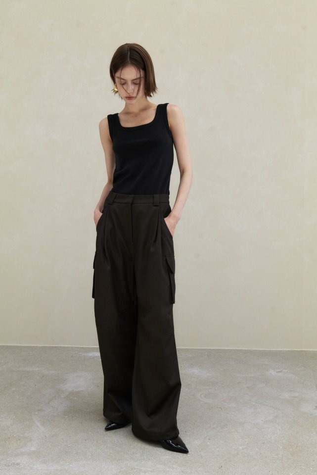 Neroli36 - Korean Women Fashion - #womensfashion - Heavy Square Sleeveless Top - 8