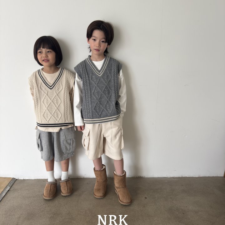 Nrk - Korean Children Fashion - #stylishchildhood - School Look Vest