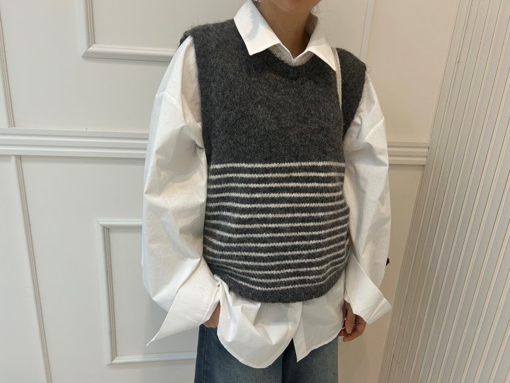 Pearls room - Korean Women Fashion - #momslook - Ethan Knit Vest - 7