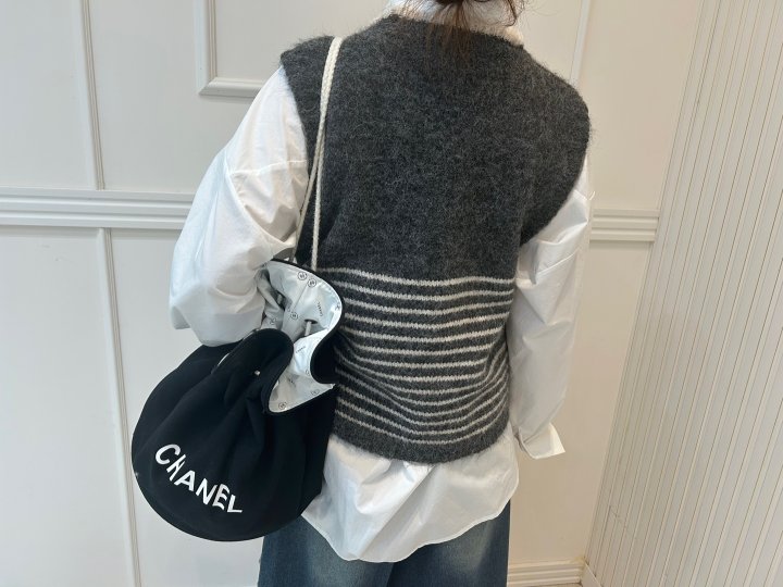Pearls room - Korean Women Fashion - #momslook - Ethan Knit Vest - 9
