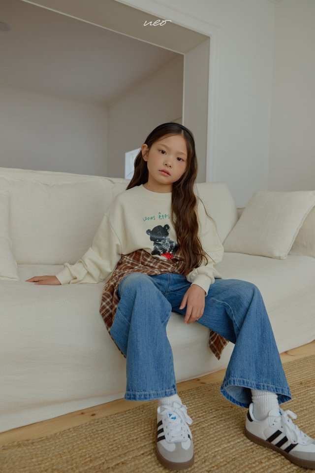 U Eo - Korean Children Fashion - #prettylittlegirls - Red Boots Bear Sweatshirt - 7