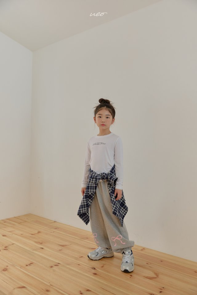 U Eo - Korean Children Fashion - #stylishchildhood - Bling Ribbon Jogger Pants - 8