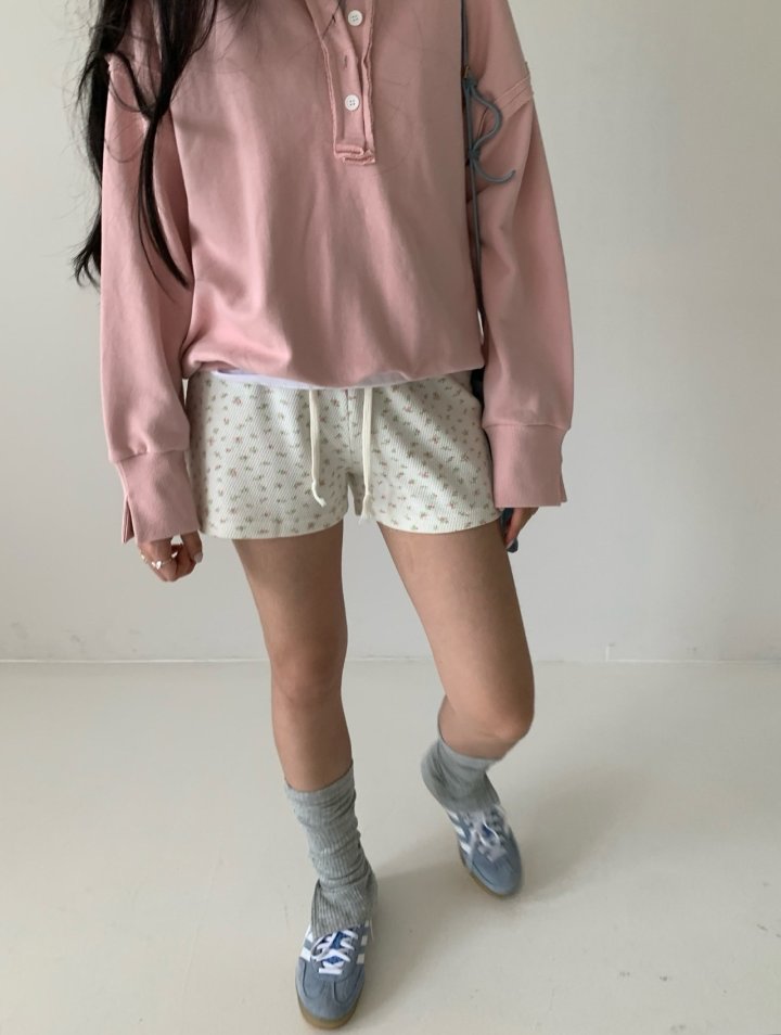 Via - Korean Women Fashion - #momslook - Flower Short Pants - 3