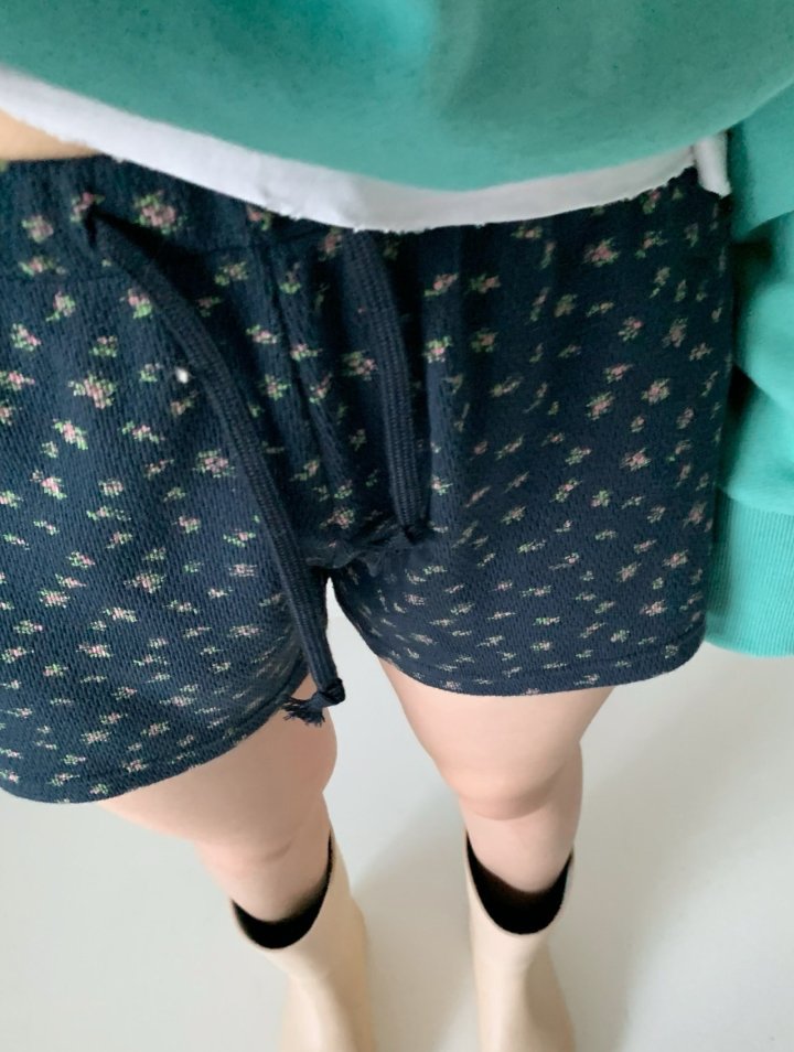 Via - Korean Women Fashion - #momslook - Flower Short Pants - 2
