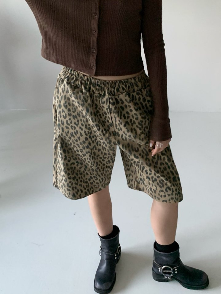 Via - Korean Women Fashion - #momslook - Hope Leopard Banding Half Pants - 9
